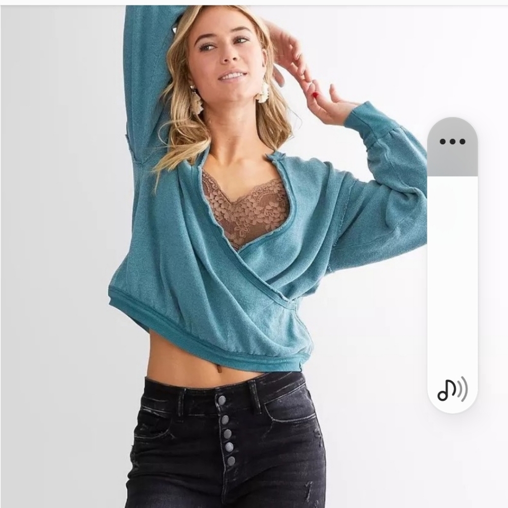 Free People Anyway Semi Wrap top M/L in Green